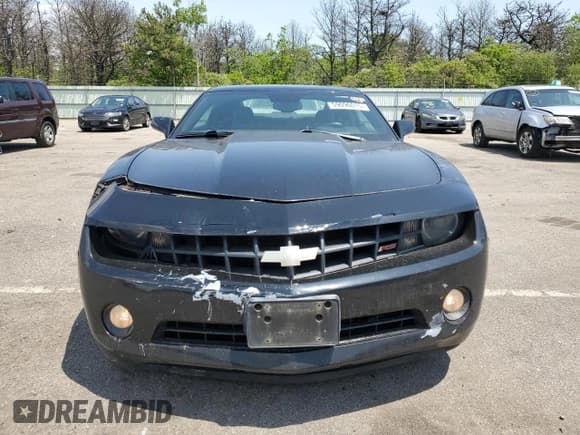 ✅ 2011 Chevrolet Camaro 2LT • VIN: 2G1FC1EDXB9121784 • Лот: 59096015. Опубликован ранее на Copart с пробегом 126 313 миль. Бесплатный доступ к архиву аукционных продаж из США и подробный отчёт об истории автомобиля на DreamBid. Изображение 5.