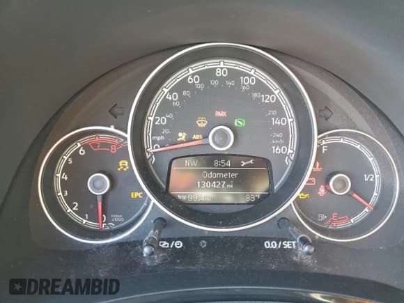 ✅ 2017 Volkswagen Beetle S • VIN: 3VW517AT2HM825130 • Лот: 66038465. Опубликован ранее на Copart с пробегом 130 427 миль. Бесплатный доступ к архиву аукционных продаж из США и подробный отчёт об истории автомобиля на DreamBid. Изображение 9.