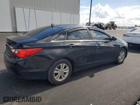 2011 Hyundai Sonata GLS with VIN 5NPEB4AC3BH180841, listed as a Copart auction lot 90050675 with 206,324 mi miles and Salvage title. Bid and sale history available at DreamBid. Image 3.