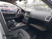✅ 2008 Audi Q7 Premium • VIN: WA1BV74L28D054633 • Lot: 42026140. Wystawiony na IAAI z przebiegiem Nie podano. Bezpłatny archiwum sprzedaży aukcyjnych z USA i szczegółowy raport historii pojazdu na DreamBid. Zdjęcie 5.