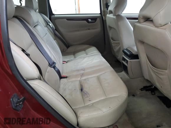 ✅ 2004 Volvo V70 • VIN: YV1SW59V042425502 • Lot: 55806265. Listed on Copart with 241,622 mi. Free auction sales archive from the USA and detailed vehicle history report at DreamBid. Image 10.