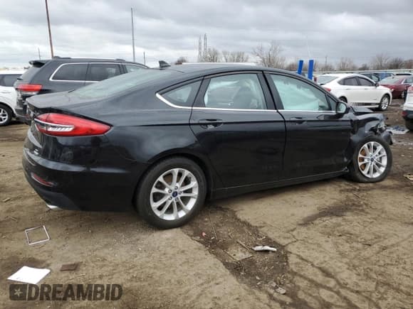 ✅ 2020 Ford Fusion SE • VIN: 3FA6P0HDXLR186671 • Lot: 49582675. Listed on Copart with 37,700 mi. Free auction sales archive from the USA and detailed vehicle history report at DreamBid. Image 3.
