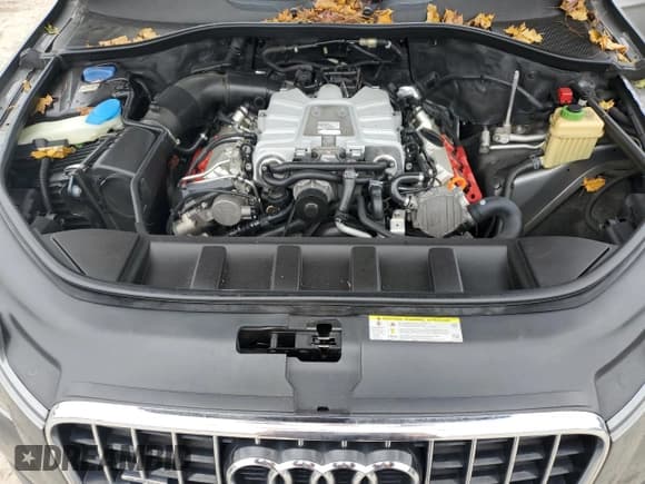 ✅ 2012 Audi Q7 Premium Plus • VIN: WA1LGAFE6CD008628 • Lot: 92617725. Wystawiony na Copart z przebiegiem 141 060 mil. Bezpłatny archiwum sprzedaży aukcyjnych z USA i szczegółowy raport historii pojazdu na DreamBid. Zdjęcie 12.