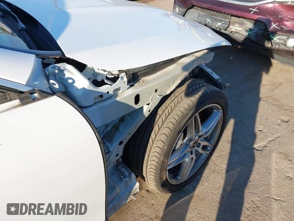 ✅ 2018 Mercedes-Benz E 400 • VIN: WDD1K6FB6JF036418 • Lot: 43416936. Listed on IAAI with 92,671 mi. Free auction sales archive from the USA and detailed vehicle history report at DreamBid. Image 6.