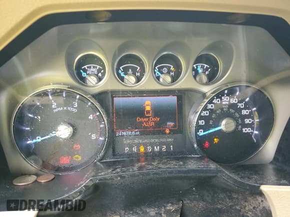 ✅ 2013 Ford F-350 XL • VIN: 1FT8W3DT1DEA07863 • Lot: 46672125. Listed on Copart with 241,673 mi. Free auction sales archive from the USA and detailed vehicle history report at DreamBid. Image 9.