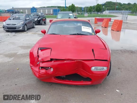 ✅ 1990 Mazda MX-5 Miata • VIN: JM1NA3516L0113719 • Лот: 42158181. Опубликован ранее на IAAI с пробегом 200 357 миль. Бесплатный доступ к архиву аукционных продаж из США и подробный отчёт об истории автомобиля на DreamBid. Изображение 12.