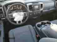 2024 Ram 1500 SLT z VIN 1C6RR6GG1RS142837, wystawiony jako Copart lot #50656995 z przebiegiem 22 521 mil mil oraz Nie do naprawy • Non repairable. Historia ofert i sprzedaży dostępna na DreamBid. Obrazek 8.