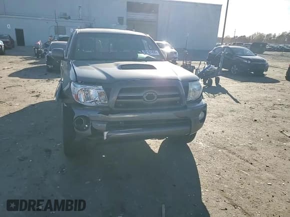 ✅ 2010 Toyota Tacoma • VIN: 5TEUU4EN1AZ748954 • Lot: 92161455. Listed on Copart with 215,274 mi. Free auction sales archive from the USA and detailed vehicle history report at DreamBid. Image 13.