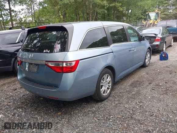 ✅ 2013 Honda Odyssey EX • VIN: 5FNRL5H47DB004640 • Lot: 42953700. Listed on IAAI with 99,716 mi. Free auction sales archive from the USA and detailed vehicle history report at DreamBid. Image 4.