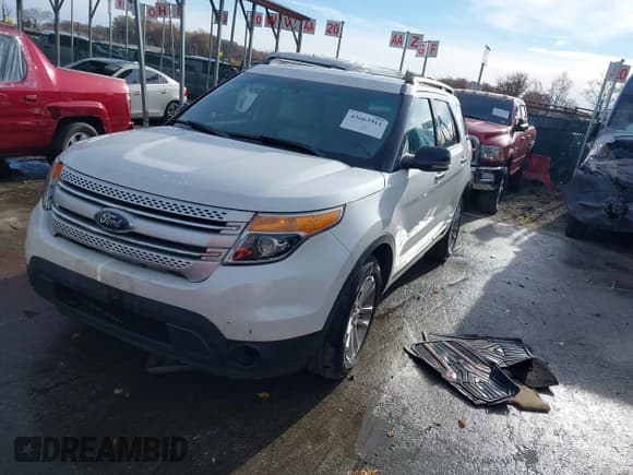 ✅ 2012 Ford Explorer XLT • VIN: 1FMHK7D8XCGA24027 • Lot: 43663912. Wystawiony na IAAI z przebiegiem 114 049 mil. Bezpłatny archiwum sprzedaży aukcyjnych z USA i szczegółowy raport historii pojazdu na DreamBid. Zdjęcie 17.
