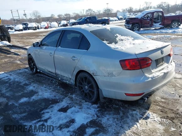 ✅ 2012 Volkswagen Jetta Autobahn • VIN: 3VW567AJ8CM131499 • Lot: 43855765. Listed on IAAI with 161,202 mi. Free auction sales archive from the USA and detailed vehicle history report at DreamBid. Image 3.