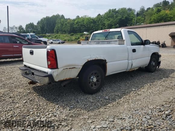 ✅ 2006 Chevrolet Silverado 1500 Work Truck • VIN: 3GCEC14XX6G209485 • Лот: 60070884. Опубликован ранее на Copart с пробегом Не указан. Бесплатный доступ к архиву аукционных продаж из США и подробный отчёт об истории автомобиля на DreamBid. Изображение 3.