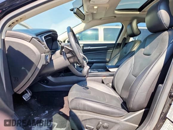 ✅ 2017 Ford Fusion Hybrid Titanium • VIN: 3FA6P0RU4HR188163 • Lot: 85920365. Wystawiony na Copart z przebiegiem 143 671 mil. Bezpłatny archiwum sprzedaży aukcyjnych z USA i szczegółowy raport historii pojazdu na DreamBid. Zdjęcie 7.