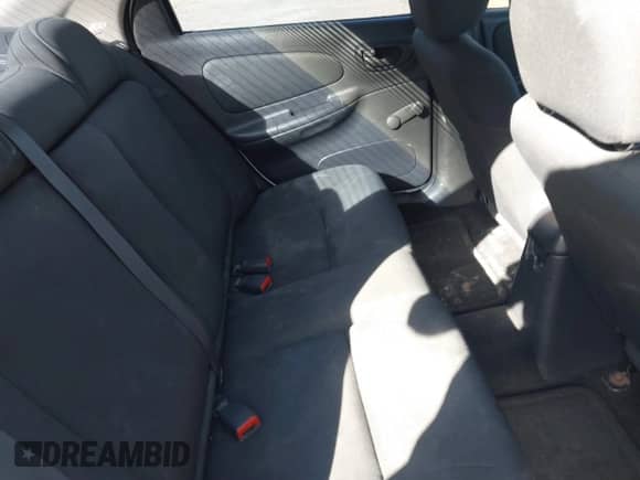 2004 Dodge Neon SXT с VIN 1B3ES56C34D601823, выставлен на аукционе IAAI как лот 41755978 с пробегом 209 042 миль миль и . История ставок и продаж доступна на DreamBid. Изображение 8.