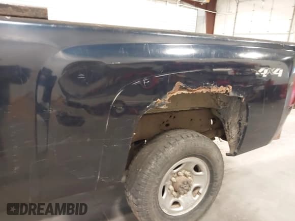 ✅ 2008 Chevrolet Silverado 2500HD Work Truck • VIN: 1GCHK29K58E189109 • Lot: 43594576. Wystawiony na IAAI z przebiegiem 131 646 mil. Bezpłatny archiwum sprzedaży aukcyjnych z USA i szczegółowy raport historii pojazdu na DreamBid. Zdjęcie 6.