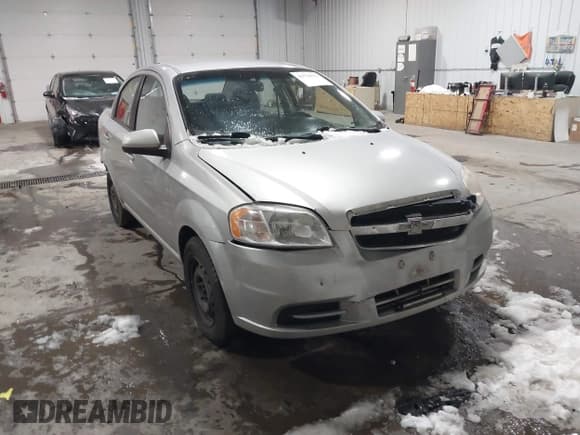 ✅ 2010 Chevrolet Aveo 1LT • VIN: KL1TD5DE6AB125781 • Lot: 41736173. Wystawiony na IAAI z przebiegiem 234 223 mil. Bezpłatny archiwum sprzedaży aukcyjnych z USA i szczegółowy raport historii pojazdu na DreamBid. Zdjęcie 6.