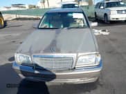 ✅ 2000 Mercedes-Benz C 230/260/280/320 • VIN: WDBHA29G8YA848997 • Lot: 41382632. Wystawiony na IAAI z przebiegiem Nie podano. Bezpłatny archiwum sprzedaży aukcyjnych z USA i szczegółowy raport historii pojazdu na DreamBid. Zdjęcie 12.