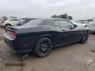 2013 Dodge Challenger R/T Plus z VIN 2C3CDYBT2DH558798, wystawiony jako Copart lot #62364224 z przebiegiem 70 116 mil mil oraz Szkoda całkowita • Salvage title. Historia ofert i sprzedaży dostępna na DreamBid. Obrazek 3.