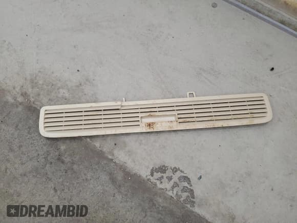 ✅ 2007 Volkswagen Jetta Wolfsburg Edition • VIN: 3VWEF71KX7M121619 • Лот: 63281085. Опубликован ранее на Copart с пробегом 188 422 миль. Бесплатный доступ к архиву аукционных продаж из США и подробный отчёт об истории автомобиля на DreamBid. Изображение 12.