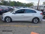 ✅ 2017 Hyundai Ioniq Blue • VIN: KMHC65LC2HU048243 • Lot: 41945177. Wystawiony na IAAI z przebiegiem 96 215 mil. Bezpłatny archiwum sprzedaży aukcyjnych z USA i szczegółowy raport historii pojazdu na DreamBid. Zdjęcie 14.