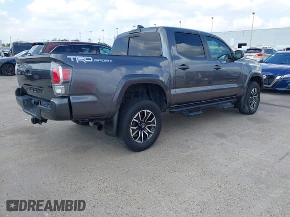 ✅ 2021 Toyota Tacoma SR5 • VIN: 5TFAZ5CN0MX112812 • Lot: 43492624. Wystawiony na IAAI z przebiegiem 59 113 mil. Bezpłatny archiwum sprzedaży aukcyjnych z USA i szczegółowy raport historii pojazdu na DreamBid. Zdjęcie 4.