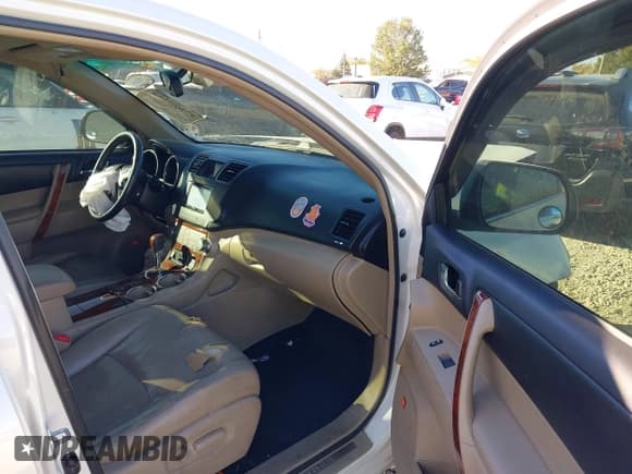 ✅ 2012 Toyota Highlander Limited • VIN: 5TDYK3EH6CS071301 • Lot: 43598354. Wystawiony na IAAI z przebiegiem 157 528 mil. Bezpłatny archiwum sprzedaży aukcyjnych z USA i szczegółowy raport historii pojazdu na DreamBid. Zdjęcie 5.