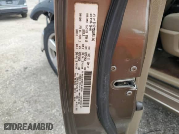 2009 Dodge 1500 SLT z VIN 1D3HB13P79S741105, wystawiony jako Copart lot #77383134 z przebiegiem 183 546 mil mil oraz Nie do naprawy • Non repairable. Historia ofert i sprzedaży dostępna na DreamBid. Obrazek 12.