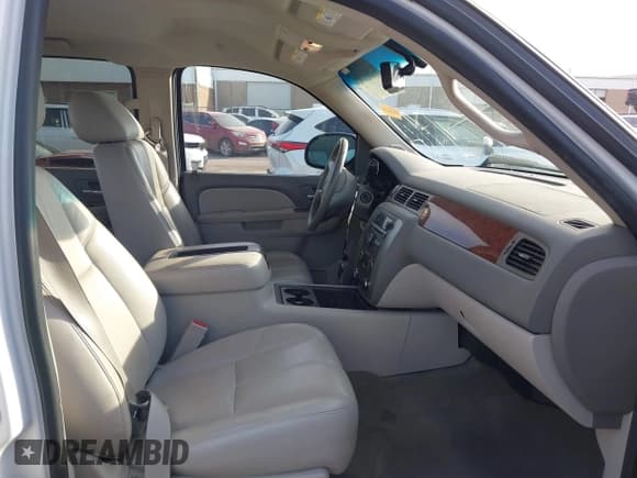 ✅ 2011 GMC Sierra 1500 SLT • VIN: 3GTP2WE34BG399704 • Лот: 42580444. Опубликован ранее на IAAI с пробегом 145 620 миль. Бесплатный доступ к архиву аукционных продаж из США и подробный отчёт об истории автомобиля на DreamBid. Изображение 5.