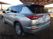 ✅ 2024 Mitsubishi Outlander ES • VIN: JA4J4UA82RZ062670 • Лот: 42558738. Опубликован ранее на IAAI с пробегом 15 343 миль. Бесплатный доступ к архиву аукционных продаж из США и подробный отчёт об истории автомобиля на DreamBid. Изображение 3.