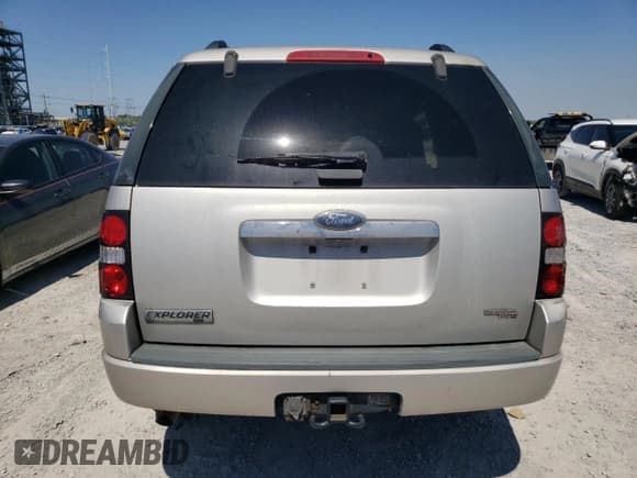 ✅ 2007 Ford Explorer XLT • VIN: 1FMEU63E17UA83635 • Lot: 52113555. Listed on Copart with Not provided. Free auction sales archive from the USA and detailed vehicle history report at DreamBid. Image 6.