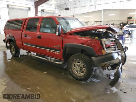 2005 Chevrolet Silverado 2500HD LT with VIN 1GCHK23275F806945, listed as a Copart auction lot 59150485 with 310,657 mi miles and Salvage title. Bid and sale history available at DreamBid. Image 4.