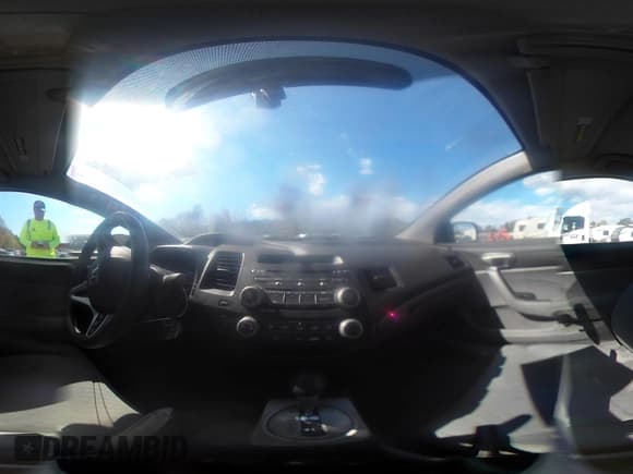 ✅ 2010 Honda Civic LX • VIN: 2HGFG1B6XAH520220 • Lot: 43515603. Wystawiony na IAAI z przebiegiem 65 620 mil. Bezpłatny archiwum sprzedaży aukcyjnych z USA i szczegółowy raport historii pojazdu na DreamBid. Zdjęcie 18.