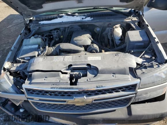 ✅ 2005 Chevrolet Silverado 2500HD Work Truck • VIN: 1GCHK24U25E340637 • Лот: 45871295. Опубликован ранее на Copart с пробегом 108 189 миль. Бесплатный доступ к архиву аукционных продаж из США и подробный отчёт об истории автомобиля на DreamBid. Изображение 11.