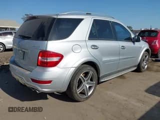✅ 2009 Mercedes-Benz M 63 AMG • VIN: 4JGBB77E79A475970 • Лот: 43035737. Опубликован ранее на IAAI с пробегом 64 889 миль. Бесплатный доступ к архиву аукционных продаж из США и подробный отчёт об истории автомобиля на DreamBid. Изображение 4.