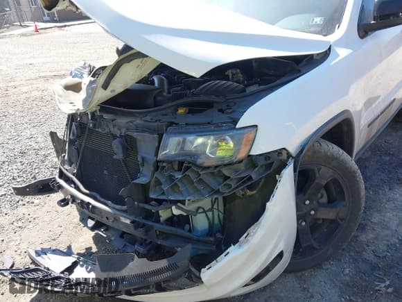 ✅ 2019 Jeep Grand Cherokee Upland • VIN: 1C4RJFAG4KC621150 • Lot: 41782333. Listed on IAAI with 98,801 mi. Free auction sales archive from the USA and detailed vehicle history report at DreamBid. Image 6.