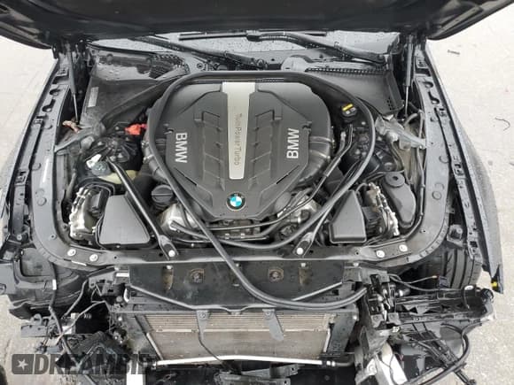 ✅ 2016 BMW 6 Series 650i • VIN: WBA6F5C5XGD996596 • Lot: 43381755. Wystawiony na Copart z przebiegiem 56 593 mil. Bezpłatny archiwum sprzedaży aukcyjnych z USA i szczegółowy raport historii pojazdu na DreamBid. Zdjęcie 11.