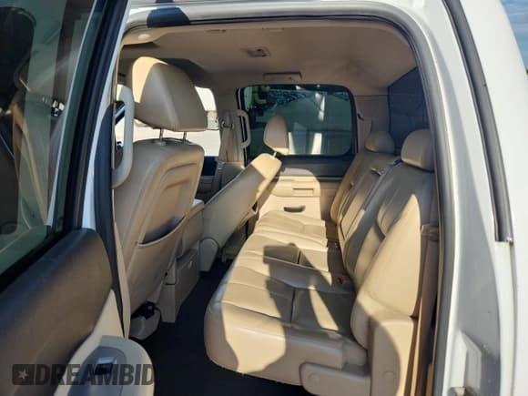 ✅ 2007 Chevrolet Silverado 1500 • VIN: 2GCFC13Y971655863 • Lot: 63689325. Listed on Copart with 254,459 mi. Free auction sales archive from the USA and detailed vehicle history report at DreamBid. Image 10.