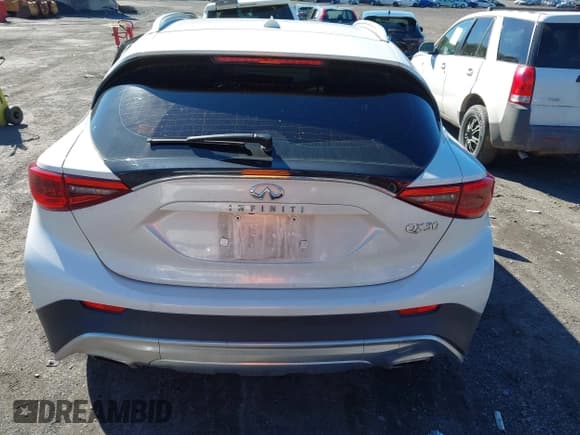 ✅ 2018 Infiniti QX30 Premium • VIN: SJKCH5CR0JA052797 • Lot: 43407304. Listed on IAAI with 99,253 mi. Free auction sales archive from the USA and detailed vehicle history report at DreamBid. Image 16.