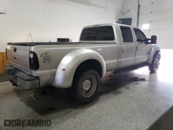 ✅ 2016 Ford F-450 XLT • VIN: 1FT8W4DT9GEC10431 • Lot: 91828415. Listed on Copart with 172,406 mi. Free auction sales archive from the USA and detailed vehicle history report at DreamBid. Image 3.
