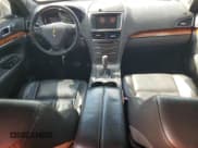 ✅ 2014 Lincoln MKT • VIN: 2LMHJ5NK6EBL56238 • Lot: 43447785. Wystawiony na Copart z przebiegiem 175 335 mil. Bezpłatny archiwum sprzedaży aukcyjnych z USA i szczegółowy raport historii pojazdu na DreamBid. Zdjęcie 8.