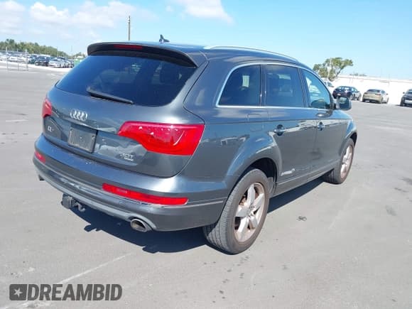 ✅ 2015 Audi Q7 Premium • VIN: WA1CGAFE8FD012636 • Lot: 43502132. Listed on IAAI with 61,291 mi. Free auction sales archive from the USA and detailed vehicle history report at DreamBid. Image 4.