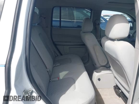 ✅ 2007 Chevrolet HHR LT • VIN: 3GNDA23D77S571309 • Lot: 41829370. Listed on IAAI with 147,220 mi. Free auction sales archive from the USA and detailed vehicle history report at DreamBid. Image 8.