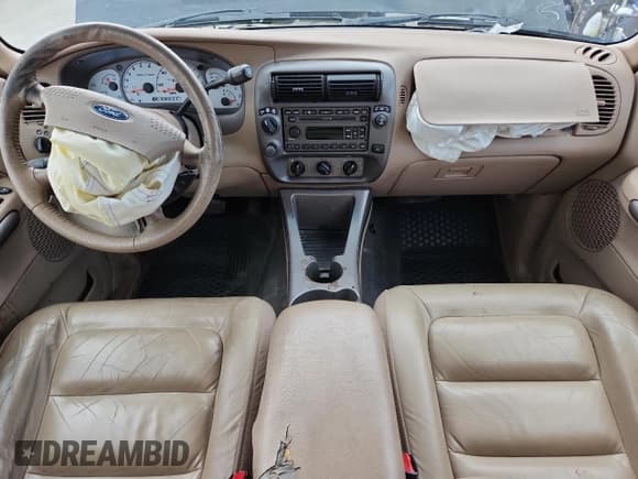 ✅ 2001 Ford Explorer Sport Trac • VIN: 1FMZU77E11UA94241 • Lot: 92632475. Listed on Copart with 197,488 mi. Free auction sales archive from the USA and detailed vehicle history report at DreamBid. Image 8.