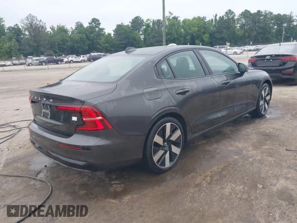 ✅ 2024 Volvo S60 Ultimate Dark Theme • VIN: 7JRH60FM0RG312353 • Lot: 42538428. Listed on IAAI with 5,830 mi. Free auction sales archive from the USA and detailed vehicle history report at DreamBid. Image 4.