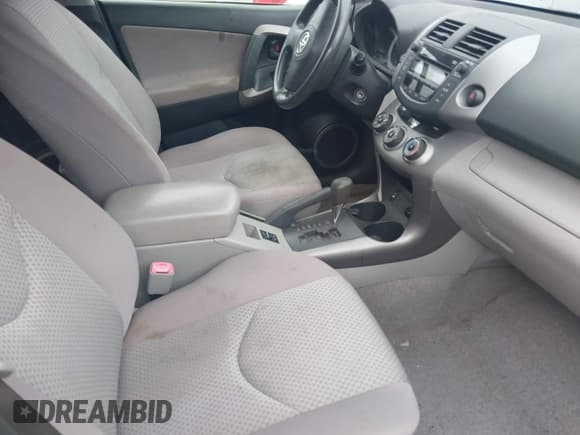 ✅ 2007 Toyota RAV4 • VIN: JTMBK33VX75021673 • Лот: 42552049. Опубликован ранее на IAAI с пробегом 233 046 миль. Бесплатный доступ к архиву аукционных продаж из США и подробный отчёт об истории автомобиля на DreamBid. Изображение 5.