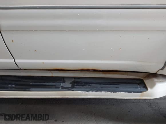 ✅ 2003 Toyota Sequoia Limited • VIN: 5TDBT48A03S159588 • Lot: 42743856. Listed on IAAI with 197,209 mi. Free auction sales archive from the USA and detailed vehicle history report at DreamBid. Image 12.