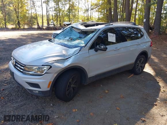 ✅ 2018 Volkswagen Tiguan SEL • VIN: 3VV2B7AX0JM007442 • Lot: 43472473. Wystawiony na IAAI z przebiegiem 138 460 mil. Bezpłatny archiwum sprzedaży aukcyjnych z USA i szczegółowy raport historii pojazdu na DreamBid. Zdjęcie 2.