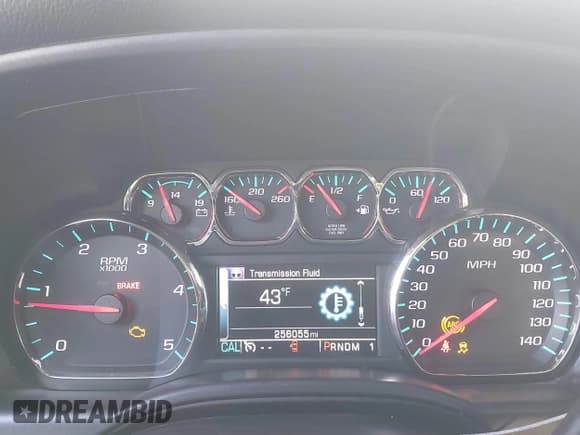 ✅ 2016 Chevrolet Silverado 2500HD LT • VIN: 1GC1KVE80GF235550 • Lot: 43737325. Wystawiony na IAAI z przebiegiem 256 055 mil. Bezpłatny archiwum sprzedaży aukcyjnych z USA i szczegółowy raport historii pojazdu na DreamBid. Zdjęcie 7.