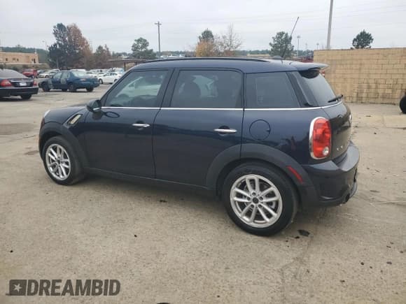 ✅ 2015 MINI Countryman S • VIN: WMWZC3C55FWT06847 • Lot: 93850595. Listed on Copart with 122,710 mi. Free auction sales archive from the USA and detailed vehicle history report at DreamBid. Image 2.