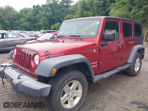 ✅ 2013 Jeep Wrangler Unlimited Sport • VIN: 1C4HJWDG7DL516077 • Лот: 42521985. Опубликован ранее на IAAI с пробегом 169 299 миль. Бесплатный доступ к архиву аукционных продаж из США и подробный отчёт об истории автомобиля на DreamBid. Изображение 17.